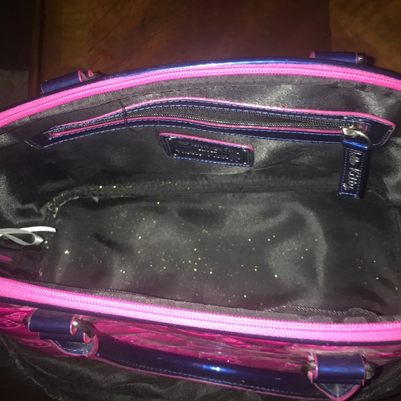 Hello Kitty Purse - Picture 3 of 7